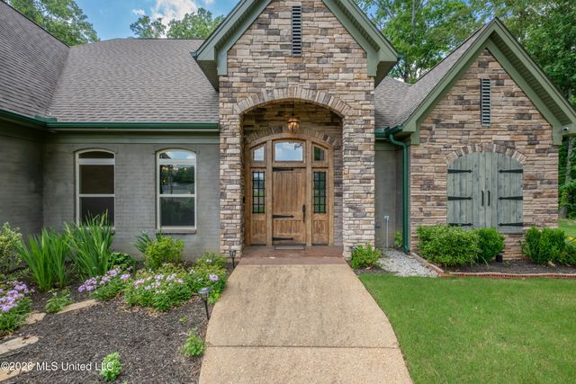 568 Woodford Cove, Hernando, MS 38632