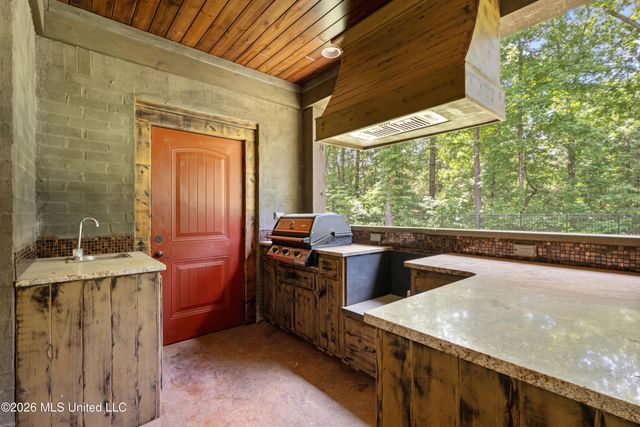 568 Woodford Cove, Hernando, MS 38632