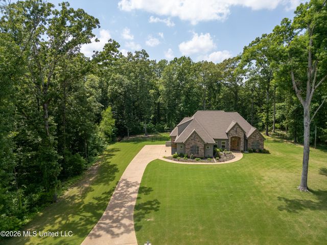 568 Woodford Cove, Hernando, MS 38632