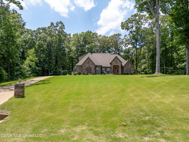 568 Woodford Cove, Hernando, MS 38632