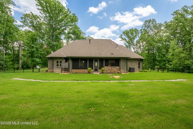 568 Woodford Cove, Hernando, MS 38632