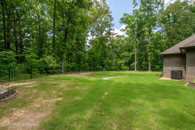 568 Woodford Cove, Hernando, MS 38632