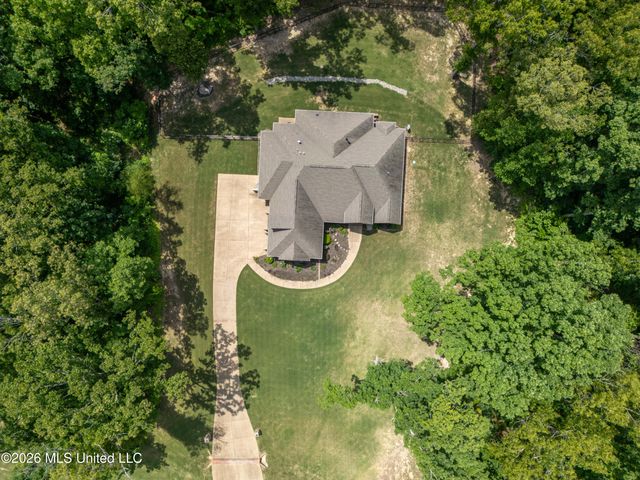 568 Woodford Cove, Hernando, MS 38632