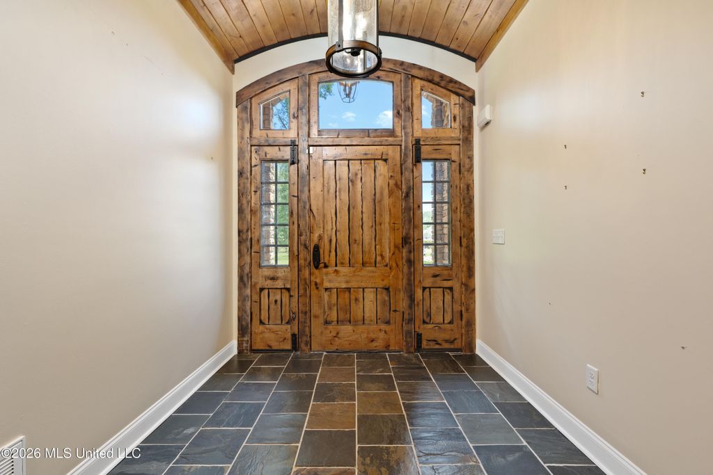 568 Woodford Cove, Hernando, MS 38632 — photo 5