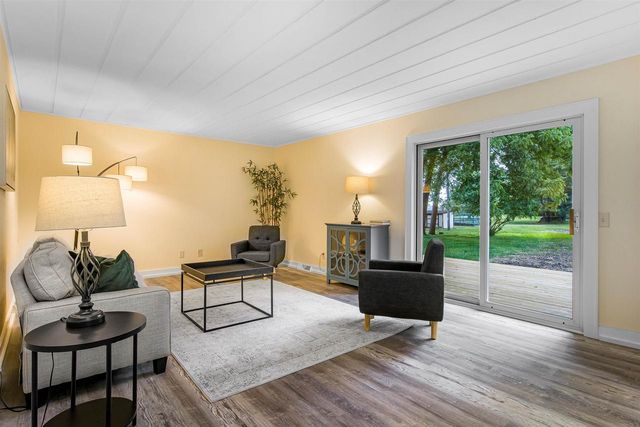 2542 Brown Deer Road, Stoughton, WI 53589
