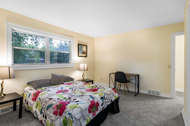 2542 Brown Deer Road, Stoughton, WI 53589