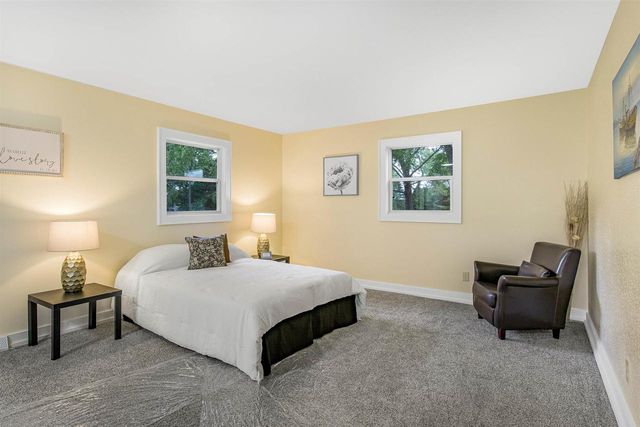 2542 Brown Deer Road, Stoughton, WI 53589