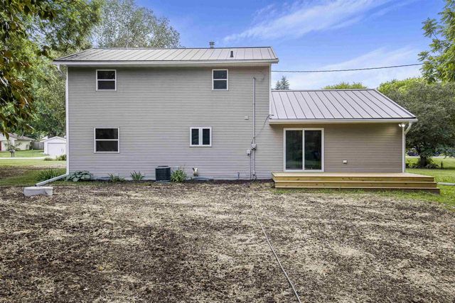 2542 Brown Deer Road, Stoughton, WI 53589