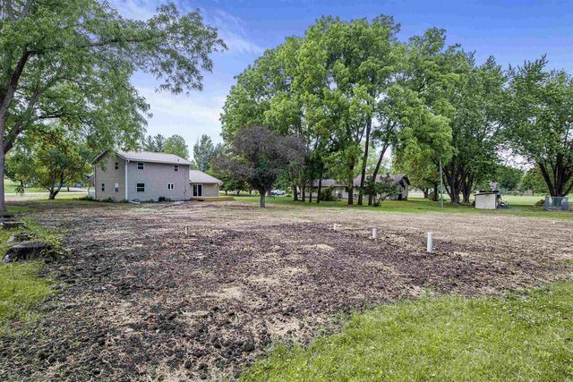 2542 Brown Deer Road, Stoughton, WI 53589