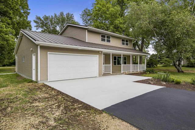 2542 Brown Deer Road, Stoughton, WI 53589
