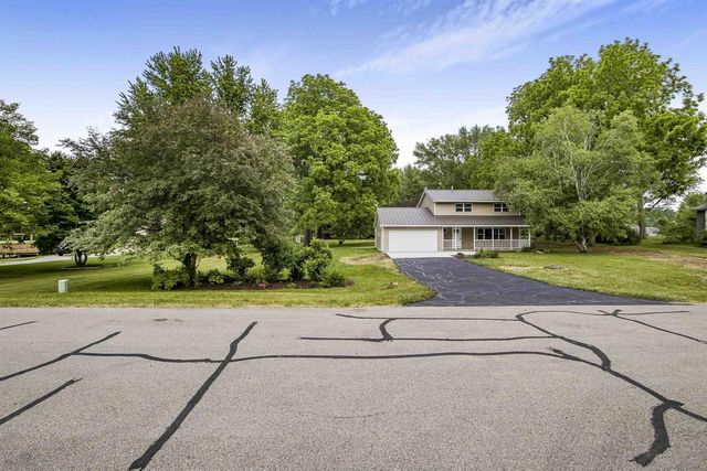 2542 Brown Deer Road, Stoughton, WI 53589