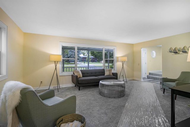 2542 Brown Deer Road, Stoughton, WI 53589