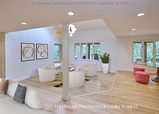 12 Dunlevy Road, Charleston, WV 25314