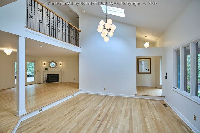 12 Dunlevy Road, Charleston, WV 25314