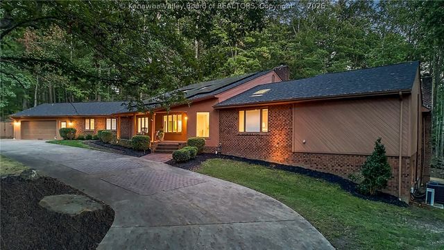 12 Dunlevy Road, Charleston, WV 25314