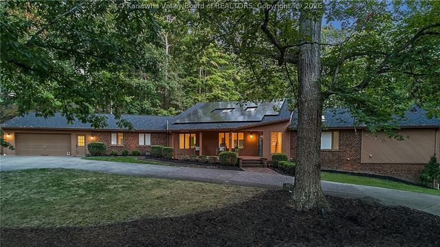 12 Dunlevy Road, Charleston, WV 25314