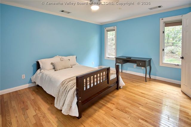 12 Dunlevy Road, Charleston, WV 25314