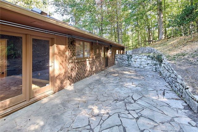 12 Dunlevy Road, Charleston, WV 25314