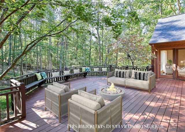 12 Dunlevy Road, Charleston, WV 25314