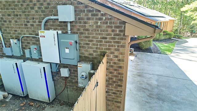 12 Dunlevy Road, Charleston, WV 25314