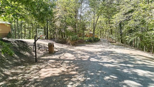 12 Dunlevy Road, Charleston, WV 25314