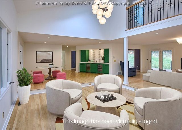 12 Dunlevy Road, Charleston, WV 25314