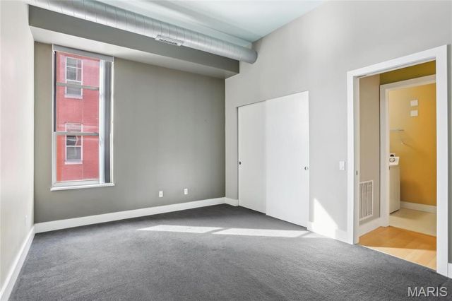 6340 Clayton Road 207, St Louis, MO 63117