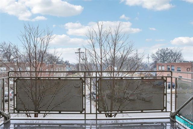 6340 Clayton Road 207, St Louis, MO 63117