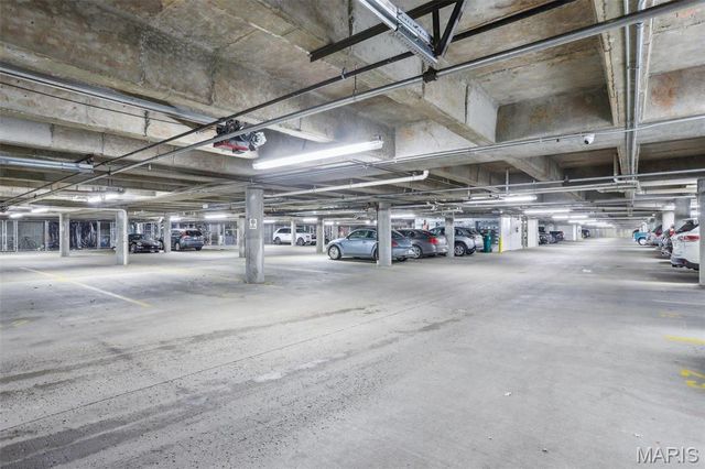 6340 Clayton Road 207, St Louis, MO 63117