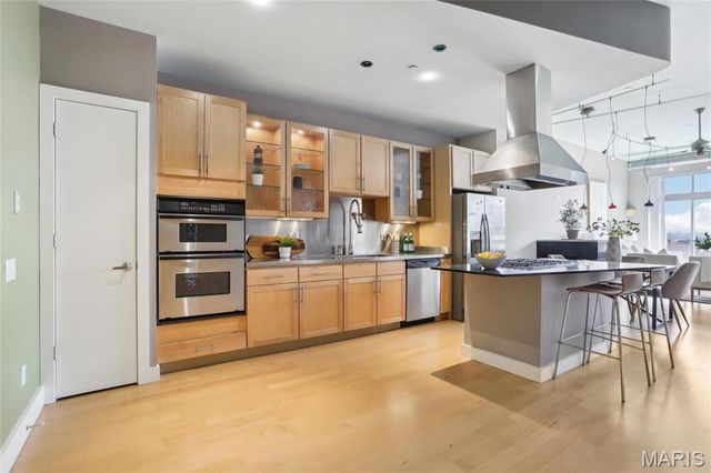 6340 Clayton Road 207, St Louis, MO 63117