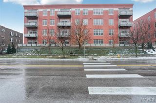 6340 Clayton Road 207, St Louis, MO 63117
