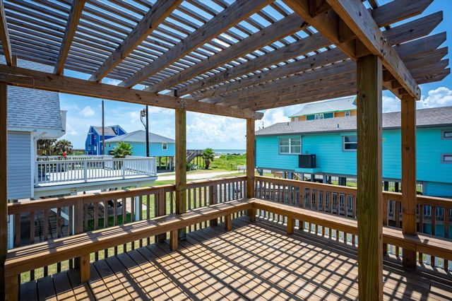 21211 Gulf Dr Drive, Galveston, TX 77554