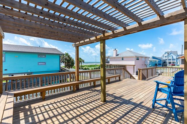 21211 Gulf Dr Drive, Galveston, TX 77554