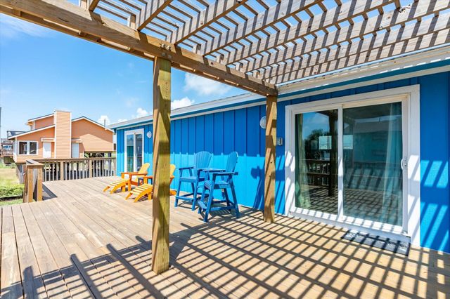 21211 Gulf Dr Drive, Galveston, TX 77554