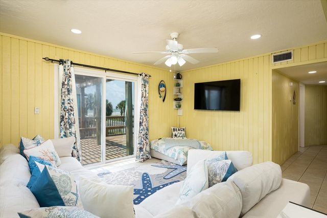 21211 Gulf Dr Drive, Galveston, TX 77554