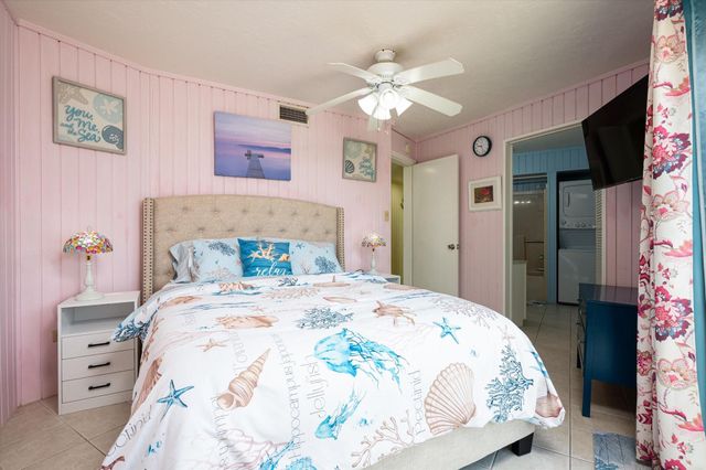 21211 Gulf Dr Drive, Galveston, TX 77554