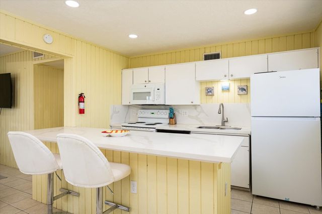 21211 Gulf Dr Drive, Galveston, TX 77554