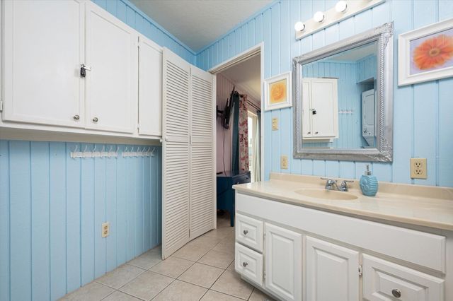 21211 Gulf Dr Drive, Galveston, TX 77554