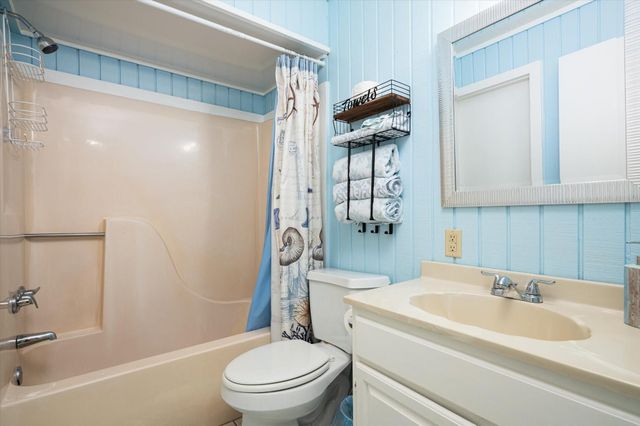 21211 Gulf Dr Drive, Galveston, TX 77554