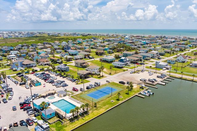 21211 Gulf Dr Drive, Galveston, TX 77554