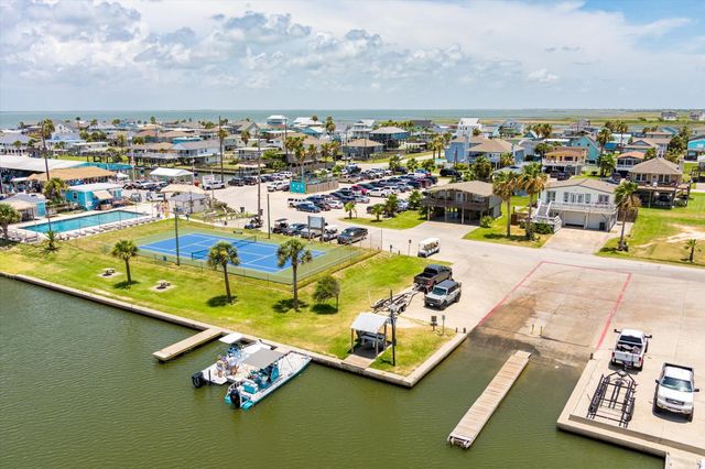 21211 Gulf Dr Drive, Galveston, TX 77554