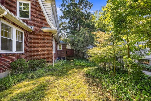 3 Preble Gardens Rd, Belmont, MA 02478