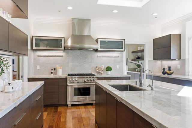 15955 Cerro Vista Court, Los Gatos, CA 95032