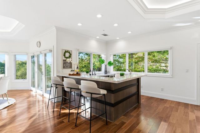 15955 Cerro Vista Court, Los Gatos, CA 95032