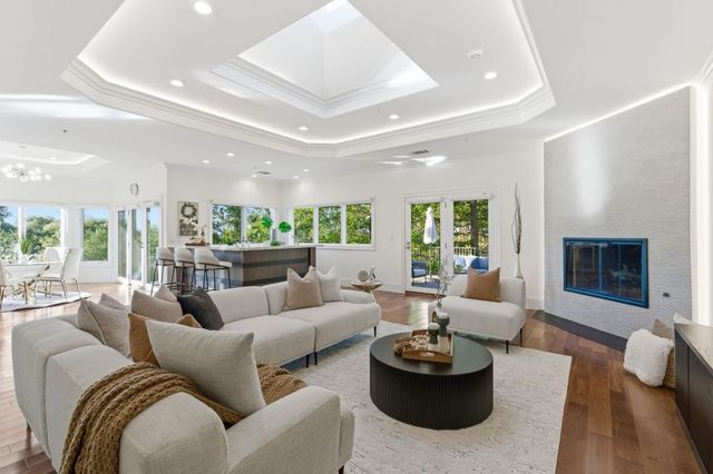 15955 Cerro Vista Court, Los Gatos, CA 95032