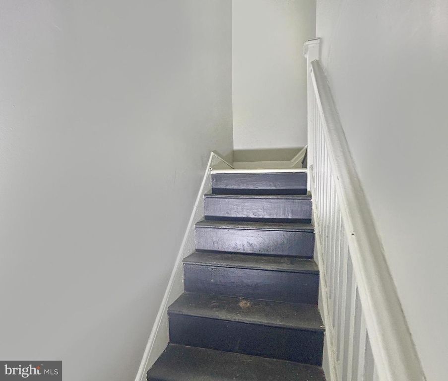 Image 6 of property listing at 3505 VIRGINIA AVE, Baltimore, MD 21215