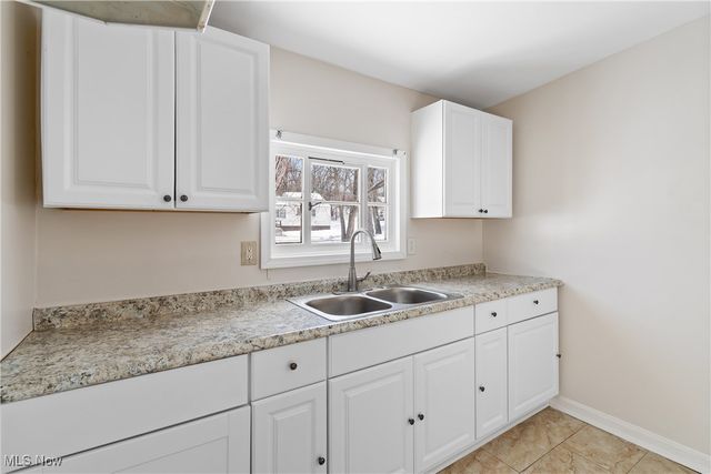 1824 Root Avenue NE, Canton, OH 44705