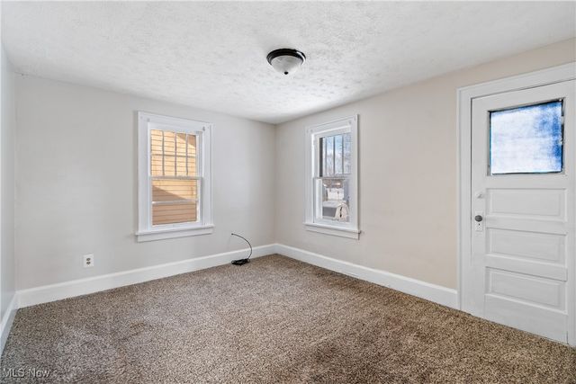 1824 Root Avenue NE, Canton, OH 44705