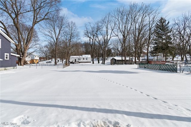 1824 Root Avenue NE, Canton, OH 44705