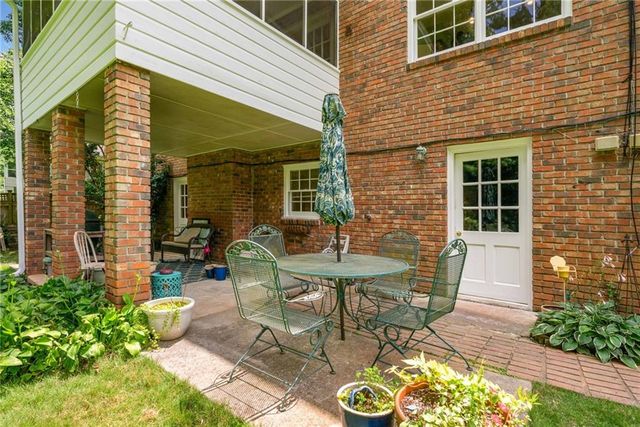 2718 Breckenridge NE Way, Atlanta, GA 30345